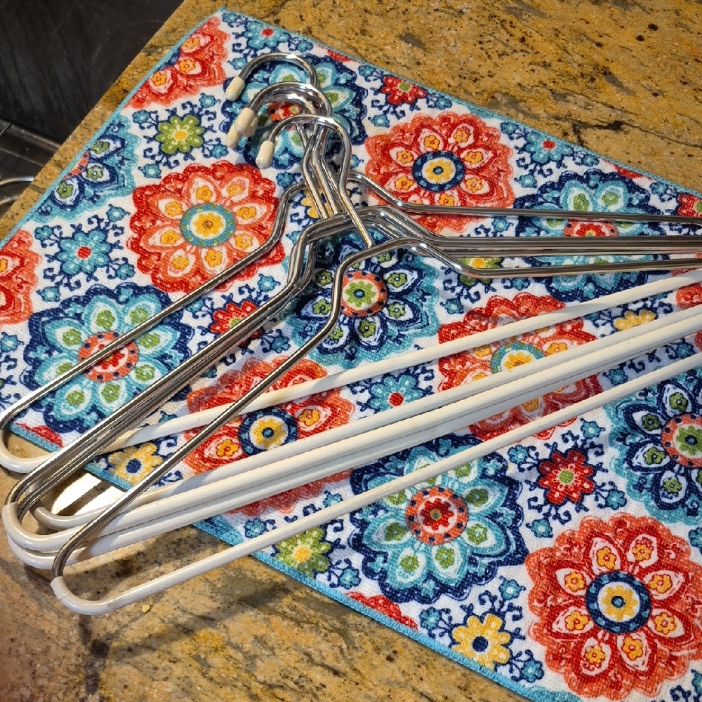 Set Of 5 Metal Hangers